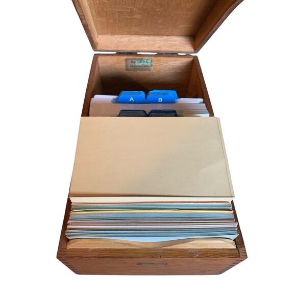 Globe Wernicke Oak Wood Dove Recipe File Holder Index Box 1940s No 7310-C READ - Picture 12 of 12